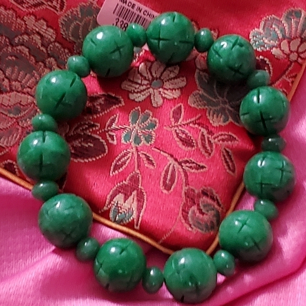 Burmese Jadeite Jade Bead Stretch Bracelet